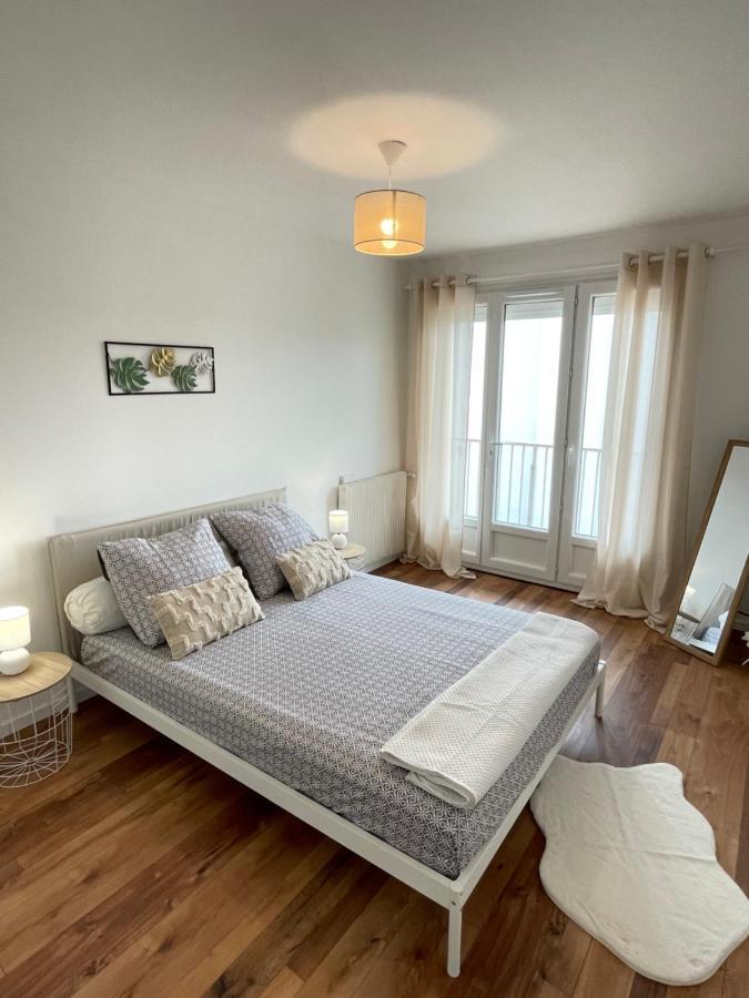 Apartment Bel Centre Proche Tramway Meyzieu